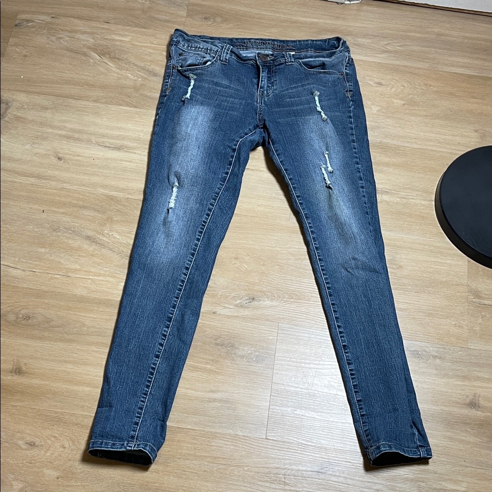 Stylish Blue Distressed Skinny Jeans